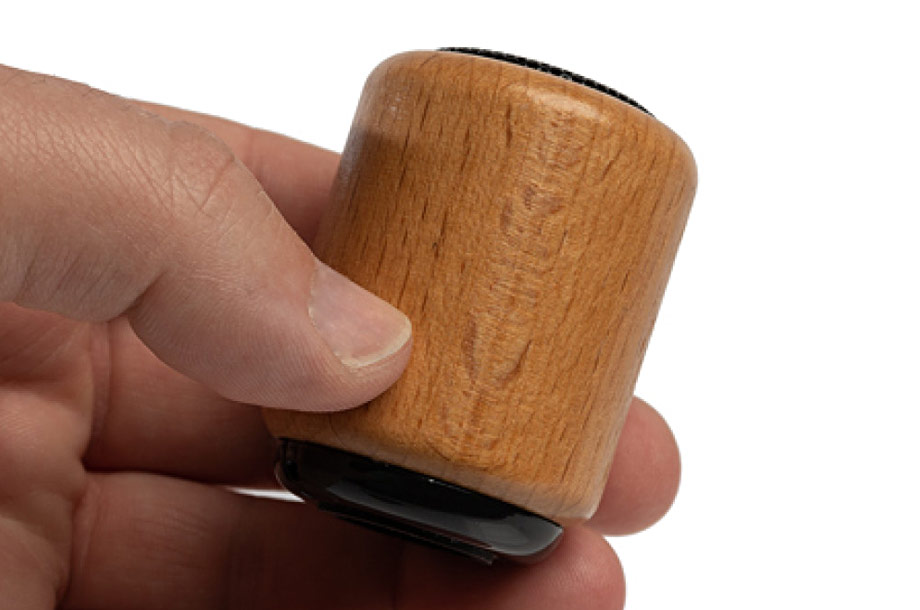 Bluetooth Lautsprecher aus Holz